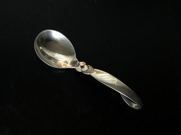 KAKTUS (Georg Jensen): Sahnelöffel, gebogen