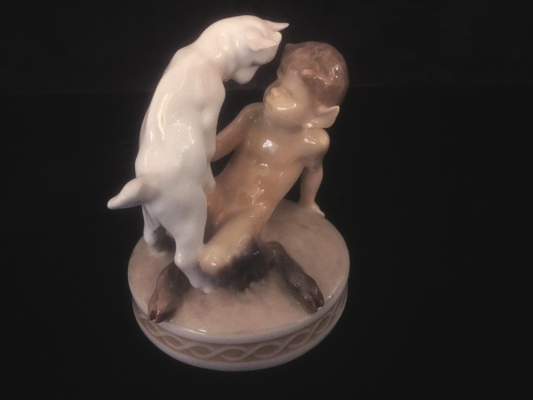 Royal Copenhagen Figur "Faun mit Ziege"
