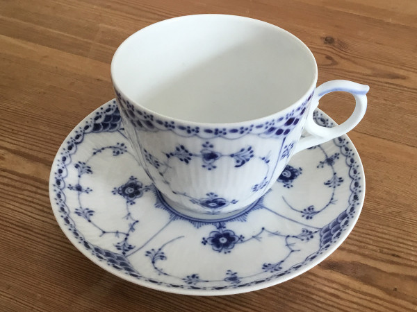 Halbspitze / Half Lace: Kaffeetasse, XXL mit Untertasse