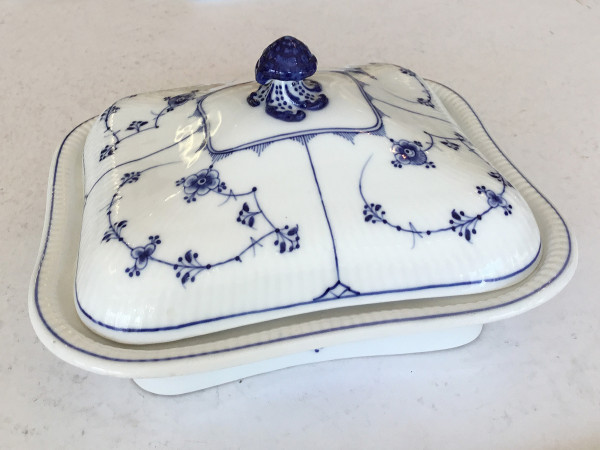 Musselmalet / Blue Fluted: Eckige Schüssel mit Deckel