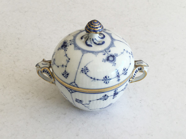 Musselmalet / Blue Fluted: Zuckerdose, groß mit Goldrand