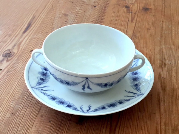 Empire: Suppentasse mit Untertasse