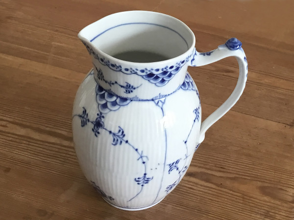 Halbspitze / Half Lace: Milchkrug, medium