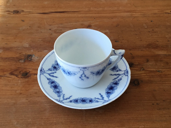 Empire: Kaffeetasse mit Untertasse