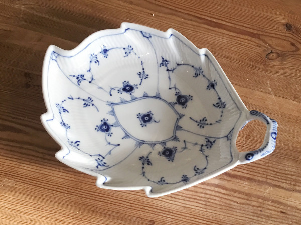 Musselmalet / Blue Fluted: Schale, Blattform