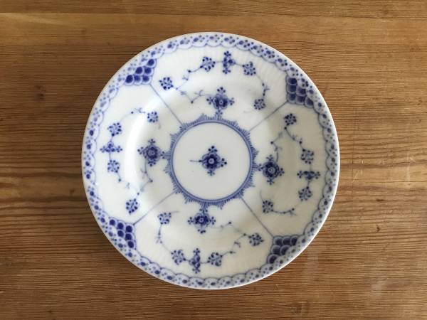 Halbspitze / Half Lace: Brotteller