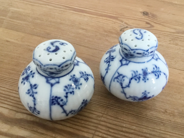 Halbspitze / Half Lace: Salz- und Pfefferstreuer