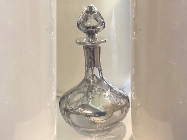 La Pierre MFG. Co.: Silver Overlay Flakon