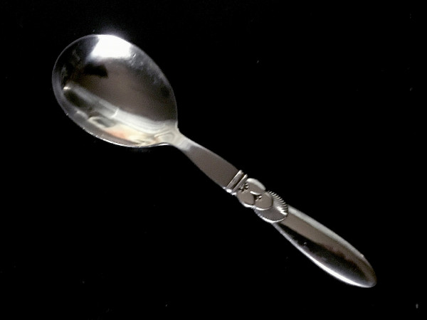 KAKTUS (Georg Jensen): Servierlöffel, medium mit Stahl