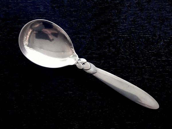 KAKTUS (Georg Jensen): Servierlöffel, medium