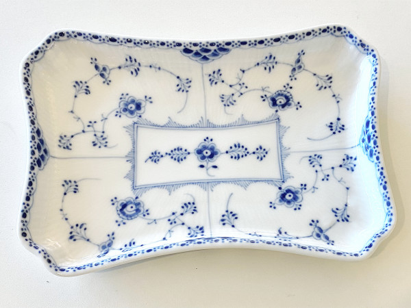 Halbspitze / Half Lace: Tablett / Platte