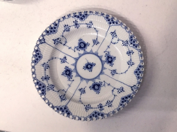 Vollspitze / Full Lace: Frühstücksteller 19 cm