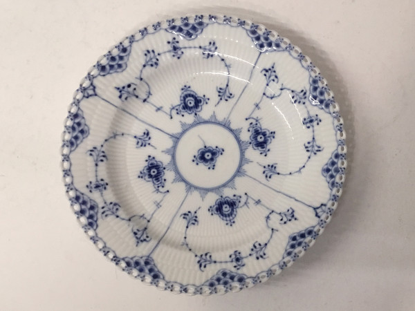 Vollspitze / Full Lace: Teller, flach 25 cm