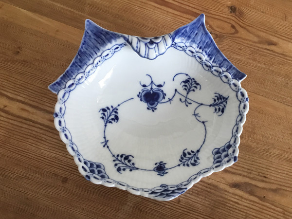 Halbspitze / Half Lace: Schale, Muschel-Form